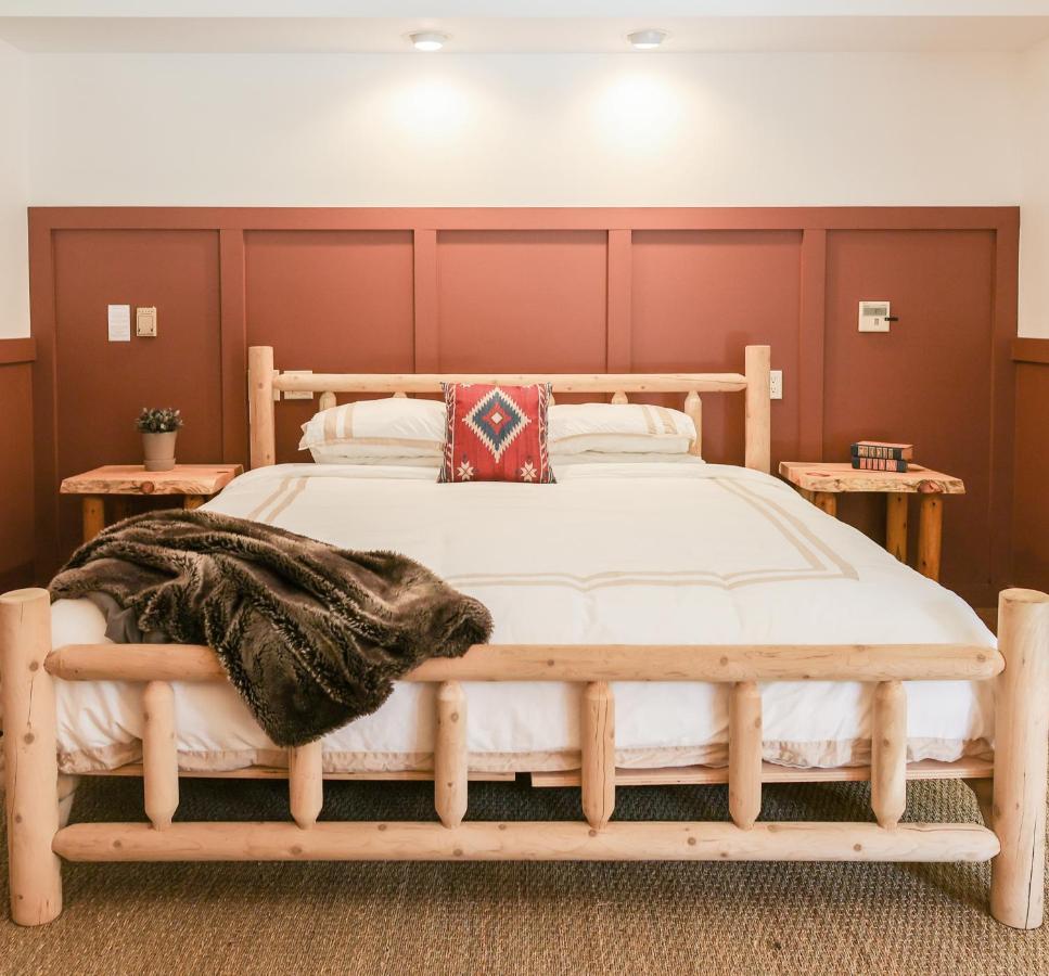 Outland Chalet & Suites Great Smoky Mountains Whittier Extérieur photo