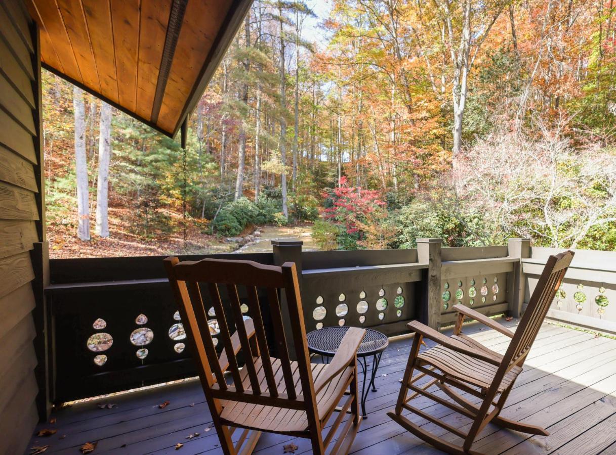 Outland Chalet & Suites Great Smoky Mountains Whittier Chambre photo