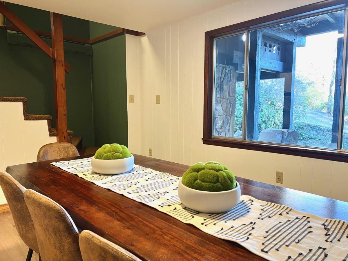 Outland Chalet & Suites Great Smoky Mountains Whittier Chambre photo