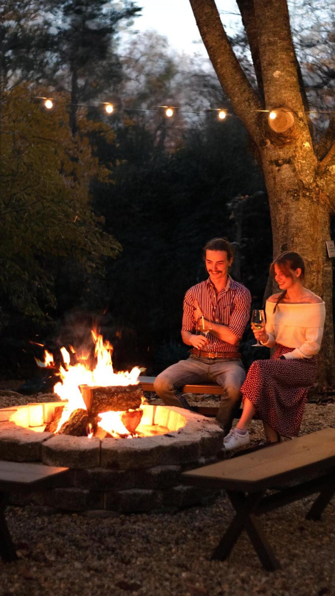 Outland Chalet & Suites Great Smoky Mountains Whittier Extérieur photo